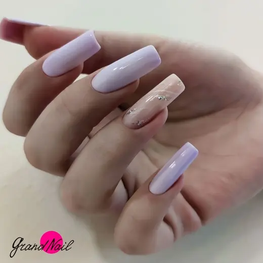 Лавандовый длинный квадрат с дизайном